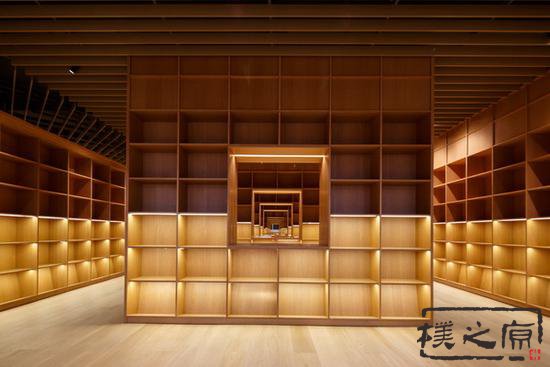 成年人午夜视频混凝土與木質書架