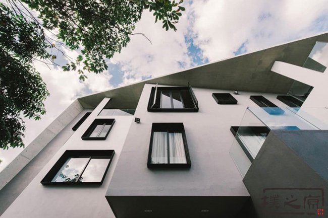 成年人午夜视频混凝土表麵